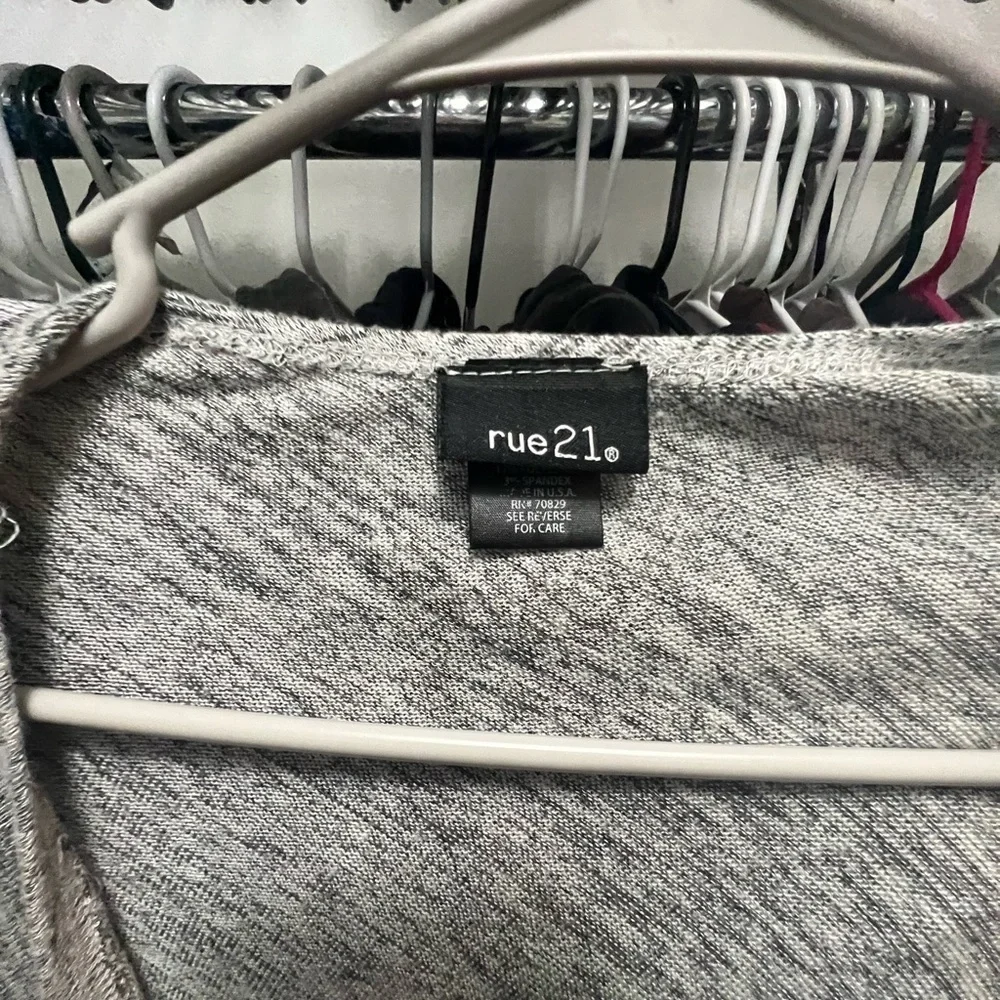 Rue21 brand womens cardigan. - Picture 2 of 3